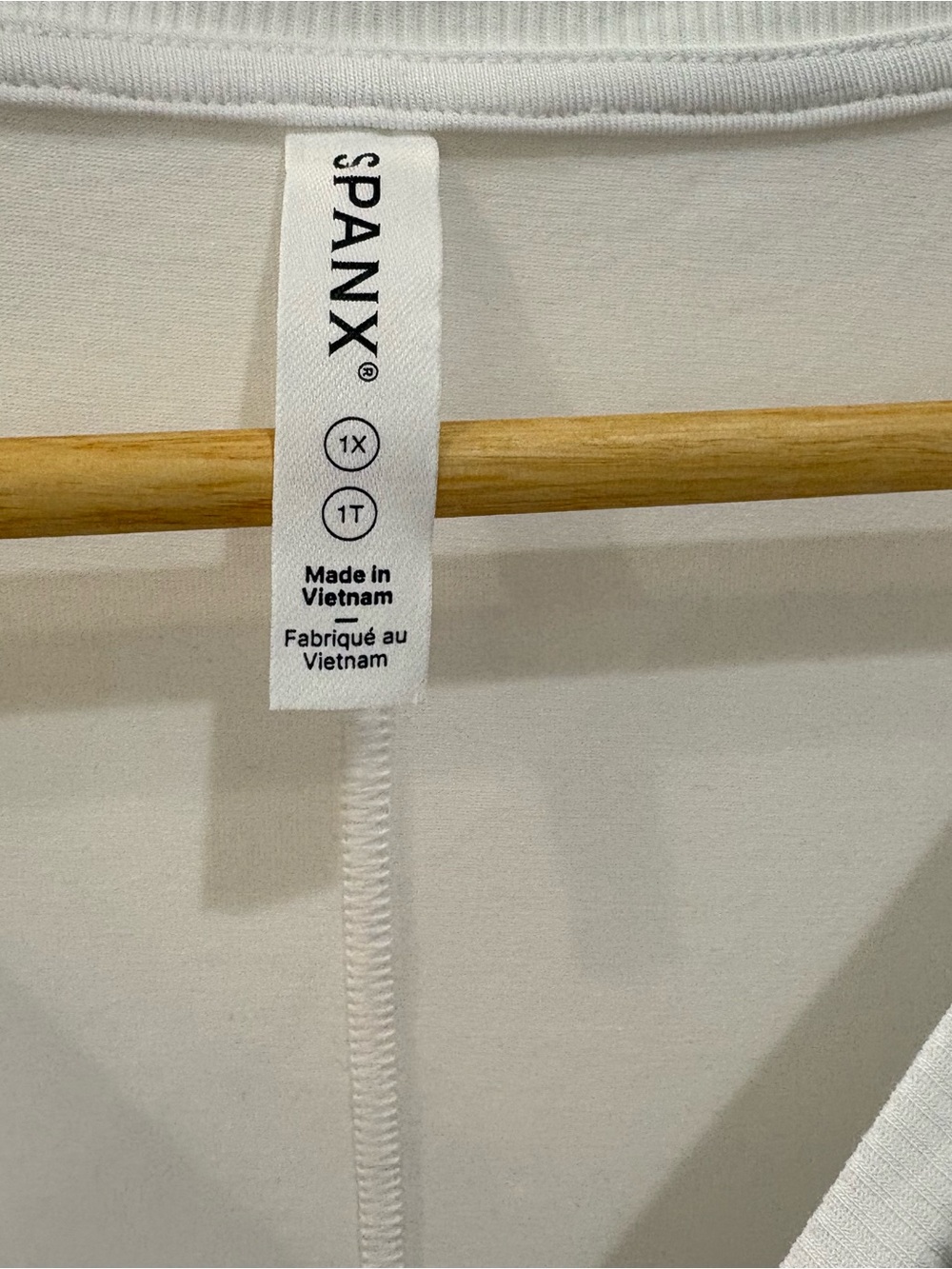 NWT SPANX Supernaturals Flow Tee, 1x 🤍 - Picture 3 of 5